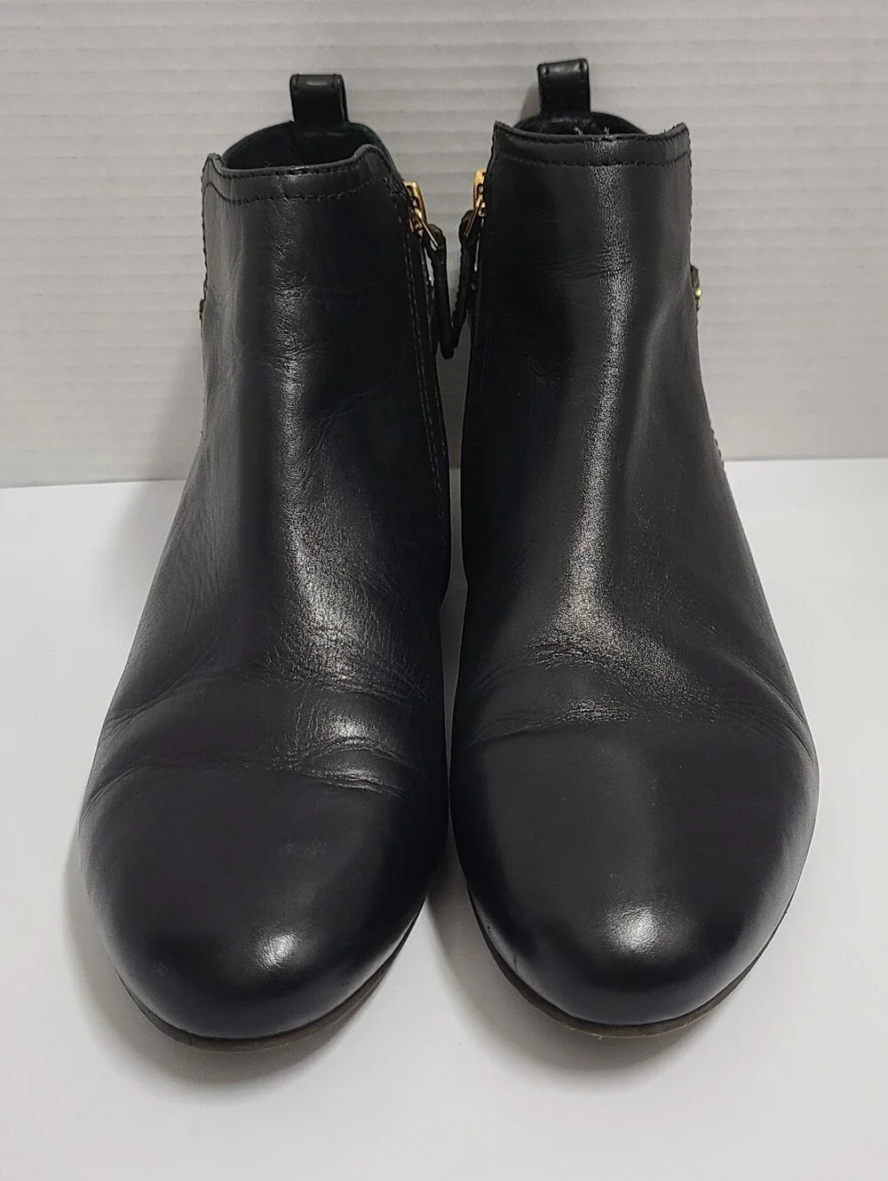Tory Burch Jess Black Leather Ankle Boots Gold Strap Detail Sz 10
